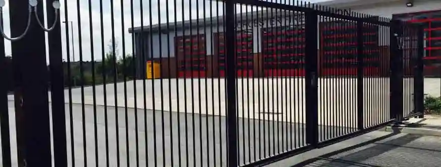 swing-gates-solution-services Automatic Security Gates for Commercial Properties